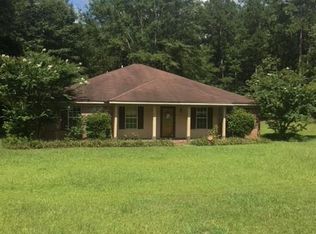 14 County Road 1913, Stringer, MS 39481