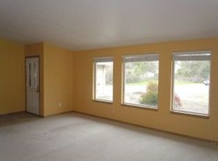 674 Covered Bridge Rd, Rogue River, OR 97537