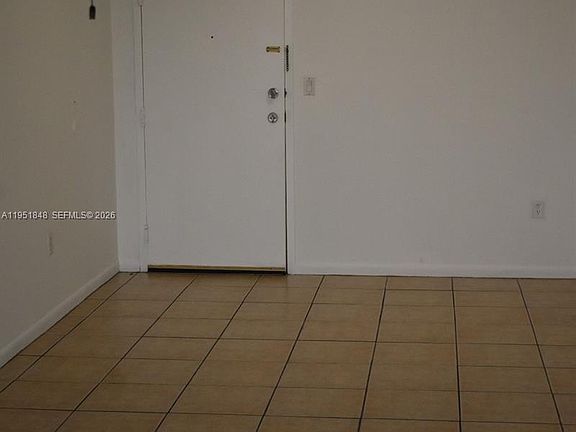 5th image of 616 NW 26th Ave APT 210