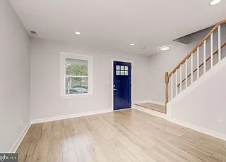 1510 Howard Rd SE — Photo 2