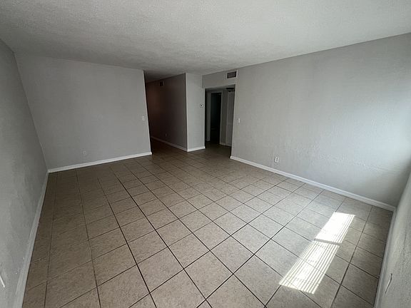2nd image of 2290 S Palmetto Ave #H2