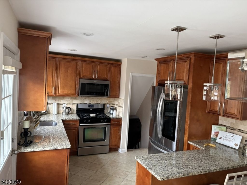 229 Saint Cloud Ave, West Orange, NJ - View 4