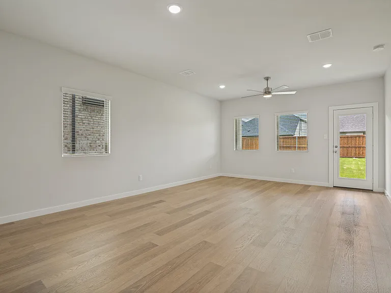 865 River Ln — Photo 5
