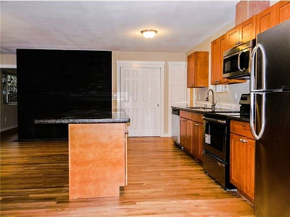 5th image of 8509 N Way SW