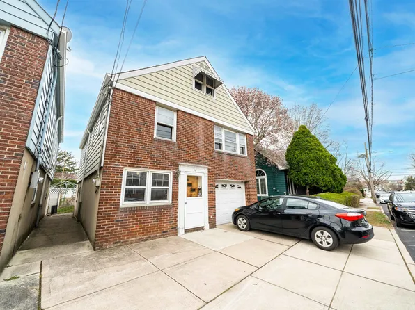 52 W 3rd St, Bayonne, NJ 07002