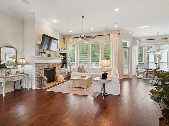 5th image of 229 Grande Maison Blvd
