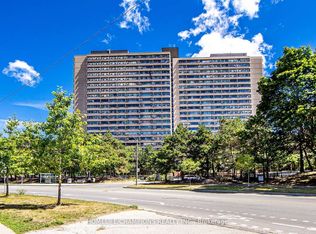 100 Leeward Glenway #1210, Toronto, ON M3C 2Z1