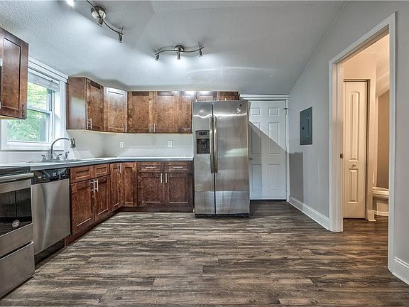 2nd image of 625 Tauromee Ave