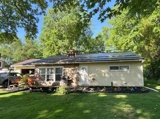421 Dale Dr, Erie, PA 16511