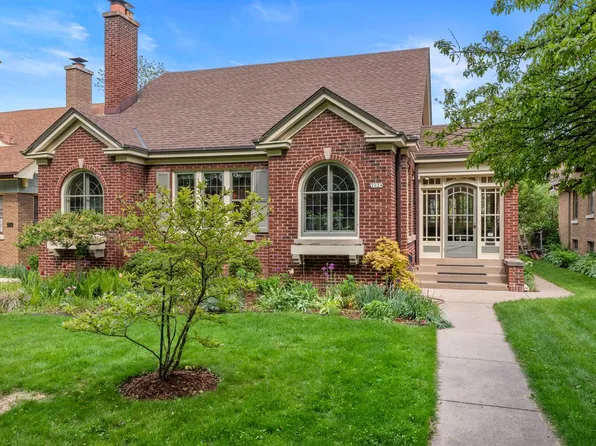 2024 North Hi Mount BOULEVARD, Milwaukee, WI 53208