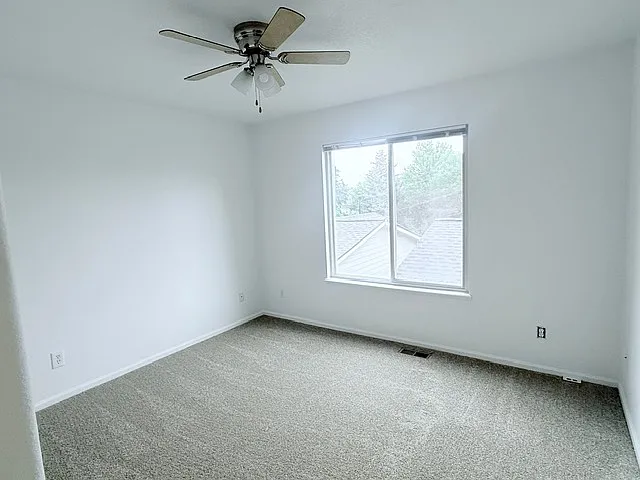2905 Neil Dr #14 — Photo 24