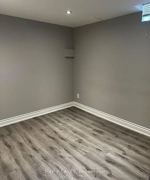 49 Governor Cres #BASEMENT — Photo 6