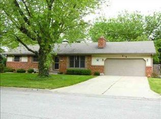 1406 Heritage Rd W, Normal, IL 61761