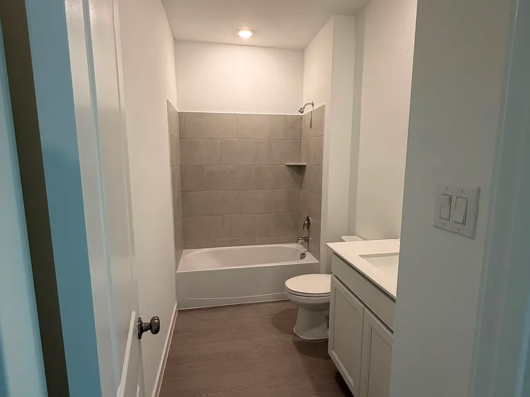 2504 Clyde Rd — Photo 12