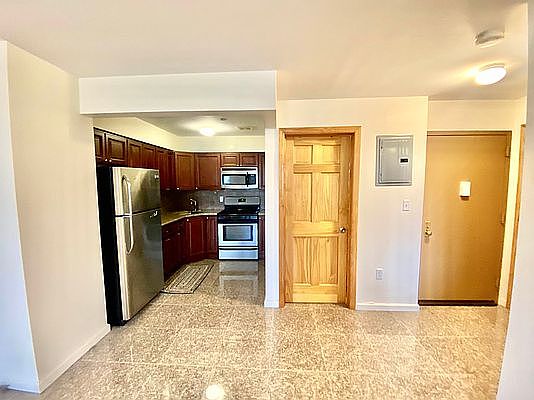 5th image of 30-45 32nd St #4M