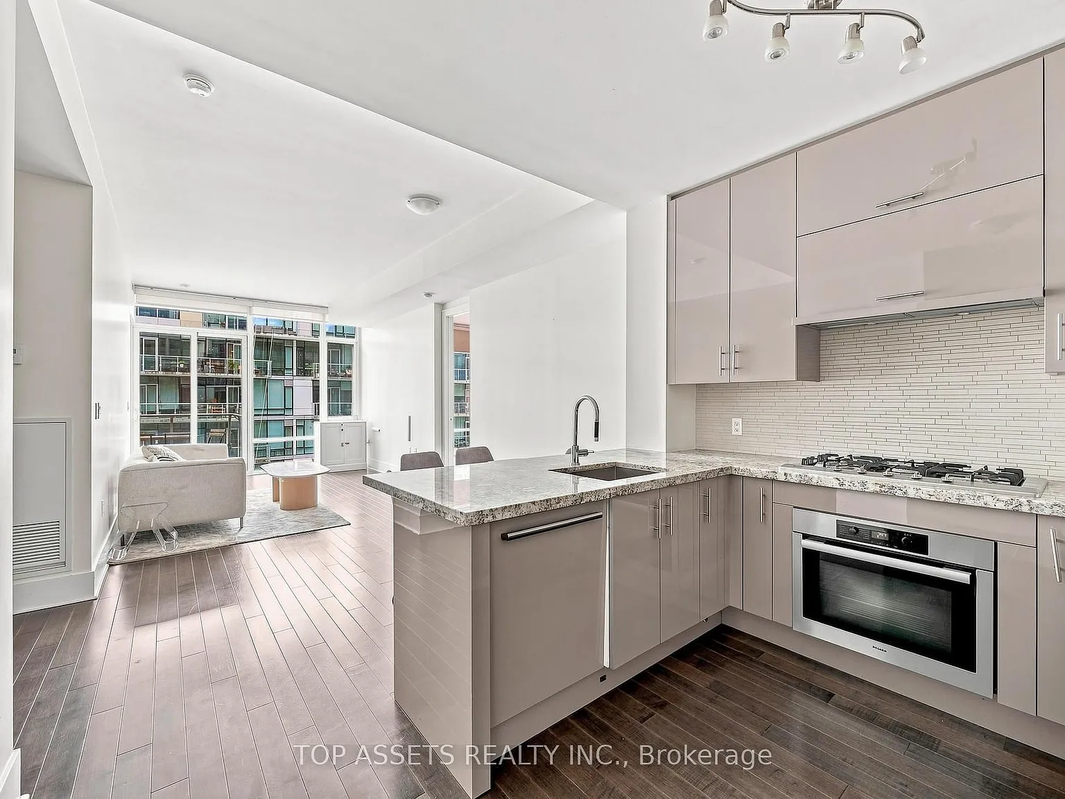 3 bed, $4,200 — Photo 3