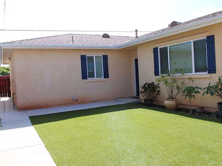 1013 Florida St — Photo 27