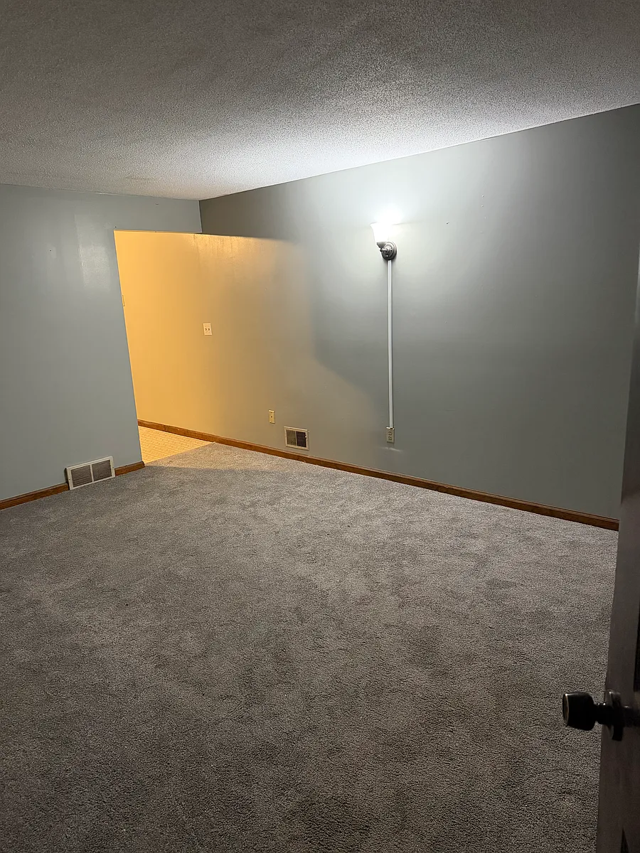 Building Photo - 111 Goethe St #1
