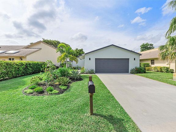 2nd image of 782 NW 31st Avenue