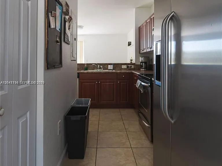 3065 SE 1st Dr #1 — Photo 7
