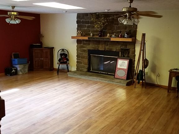 Family room 20 x24