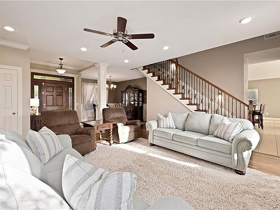 2nd image of 11428 Club House Pkwy