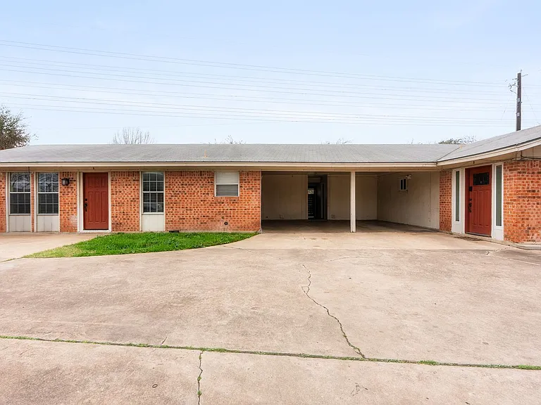 2408 Ventura Dr #A — Photo 2