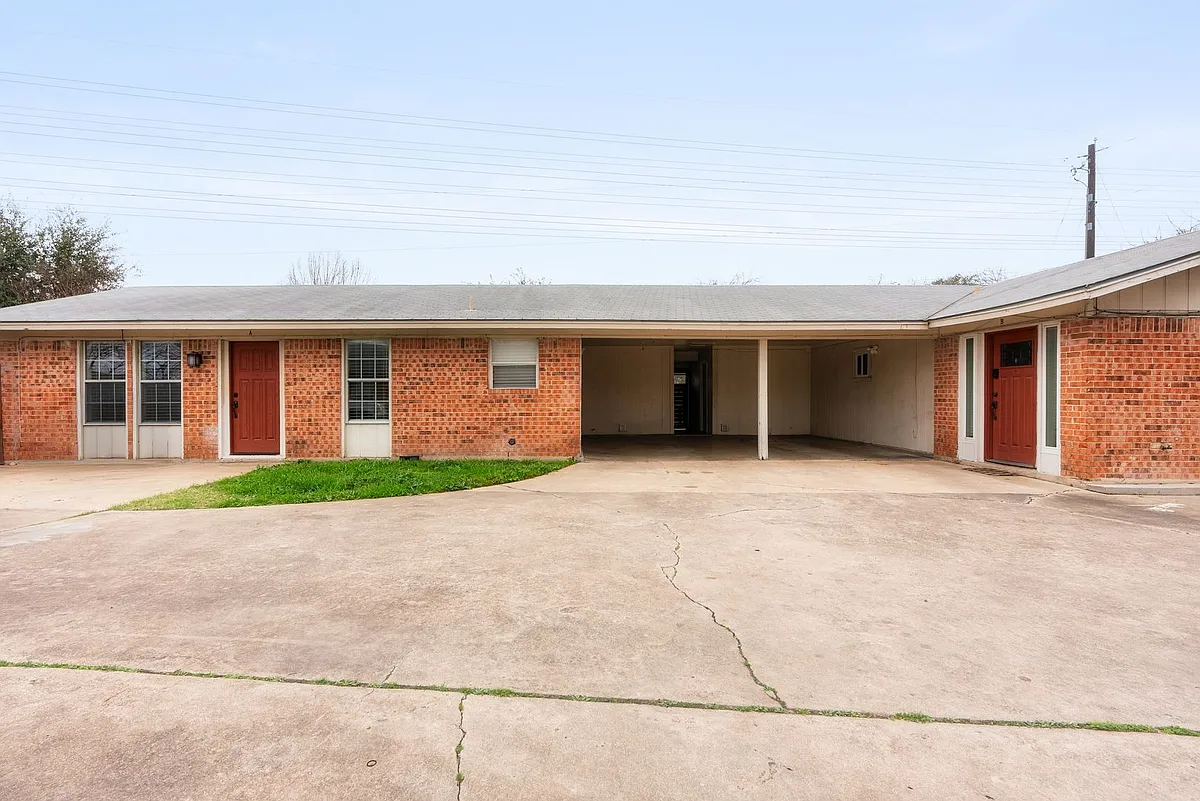 Building Photo - 2408 Ventura Dr #A