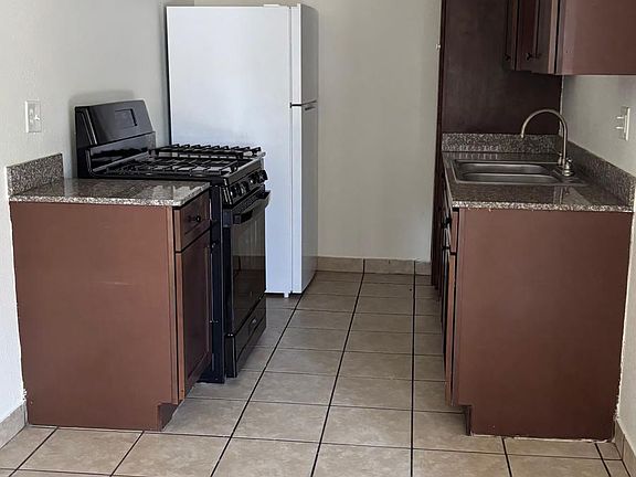 3rd image of 380 Wier Rd APT 4