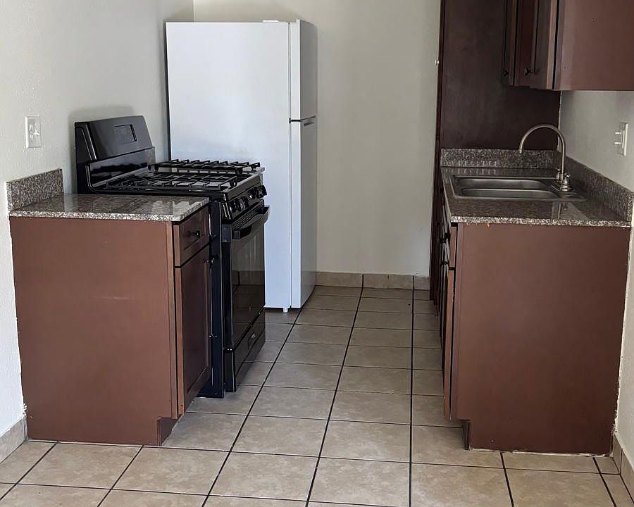 1st image of 398 Wier Rd APT 4