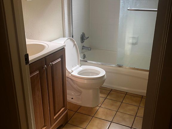 5th image of 714 Opal Dr APT 2