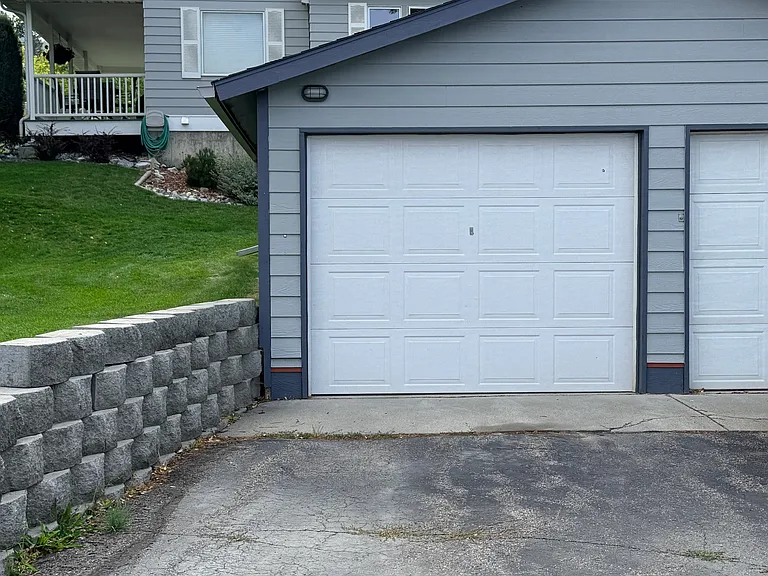 Alpine Dr — Photo 2