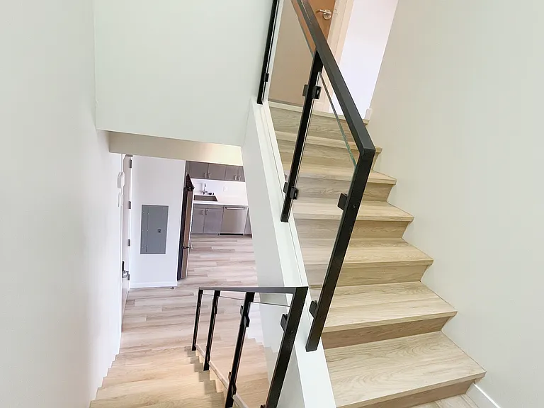 2515 El Camino Real #7 — Photo 12