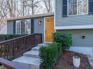 6734 Graves Mill Dr, Norcross, GA