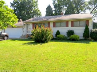 5739 Meadow Ln, Bedford Heights, OH 44146