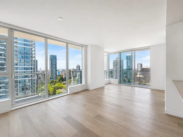 6000 McKay Ave #2104, Burnaby, BC V5H 0K2