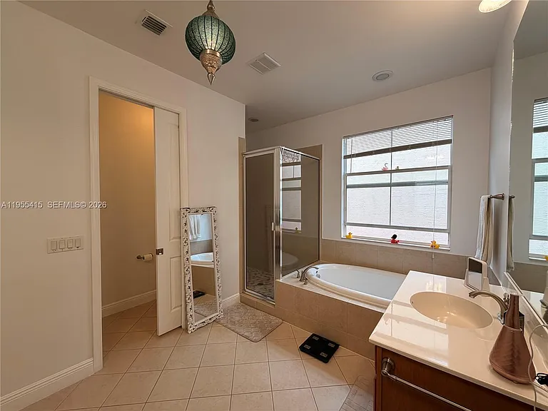 12450 NW 32nd Mnr #1250 — Photo 17