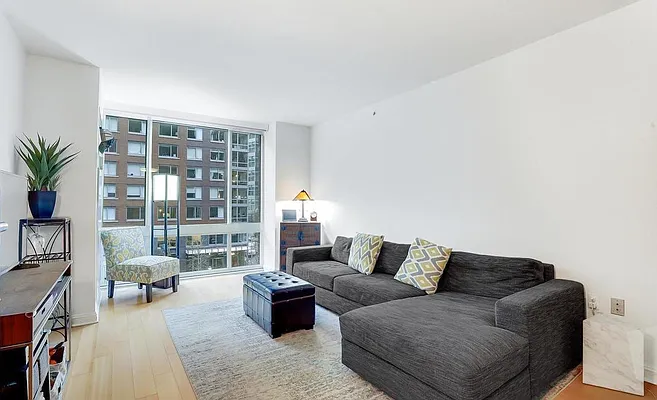 Rented by Mayell LLC | media 2