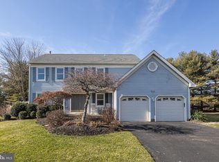 6 Balsam Ct, Newtown, PA 18940