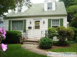 3 4th St, Danbury, CT 06810