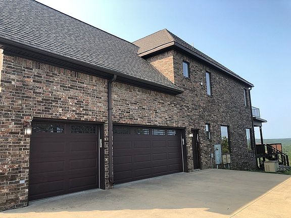 3rd image of 100 Eagles Nest Ln