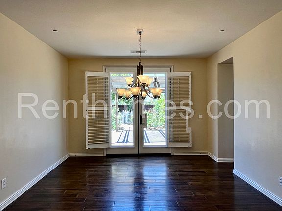 4th image of 14404 Elk Grove Ln