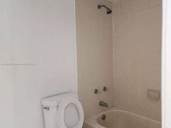8640 SW 212th St APT 305