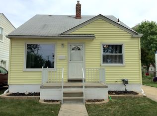21535 Avalon St, Saint Clair Shores, MI 48080