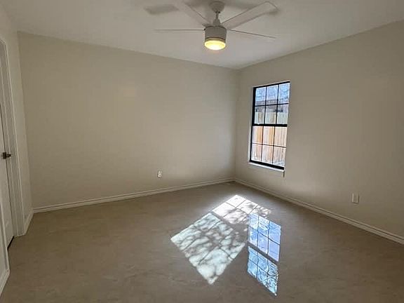 2nd image of 402 Jazmin Rd
