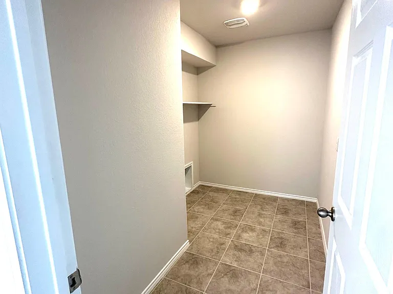 8929 Alabama Ave — Photo 22