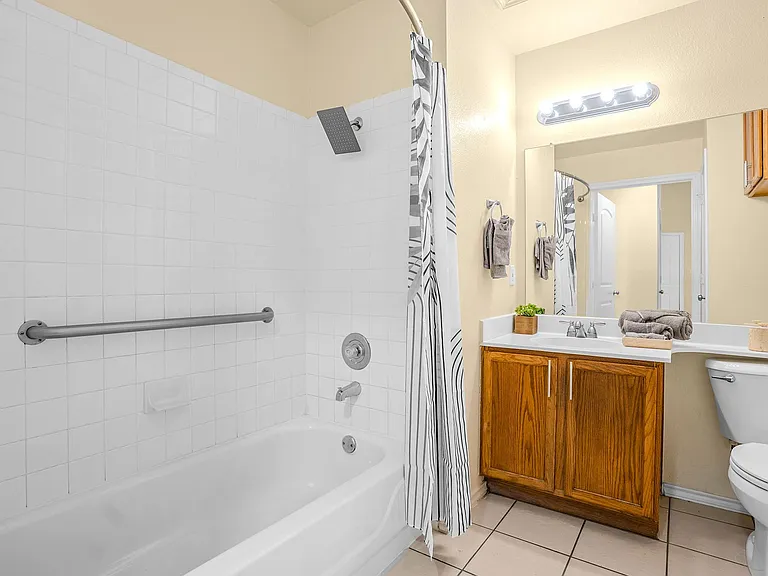 11901 Swearingen Dr #113 — Photo 6
