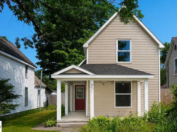 851 E 8th St, Traverse City, MI 49686