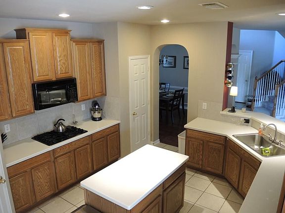 4th image of 4109 Ashmont Ct