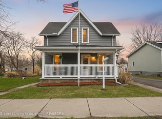 207 W Bellevue St, Leslie, MI